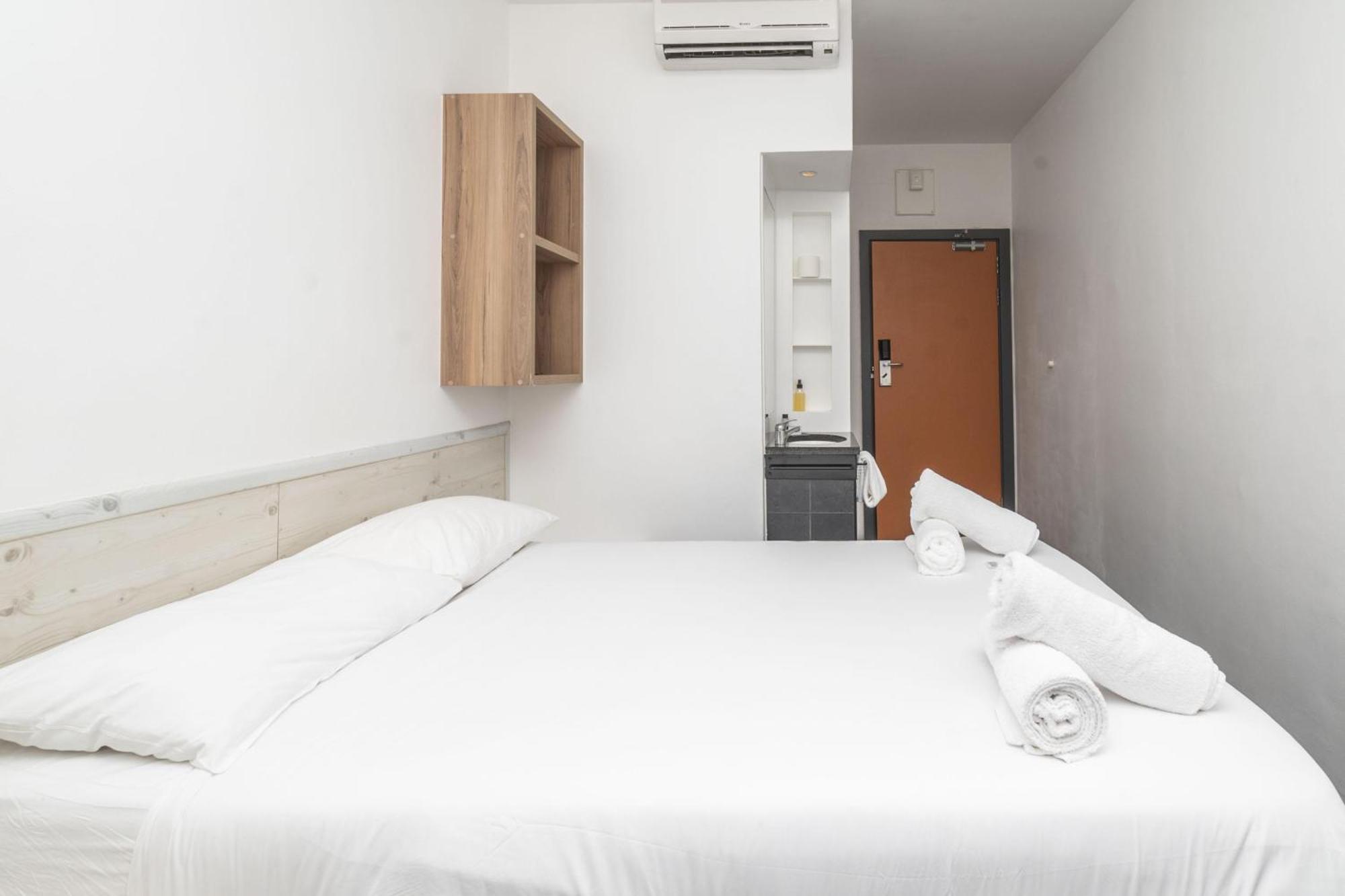 Metropole Point: Chic 2nd Floor