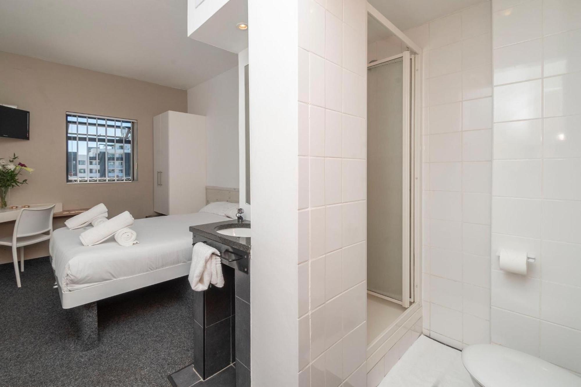 Metropole Point -private 2nd Floor *