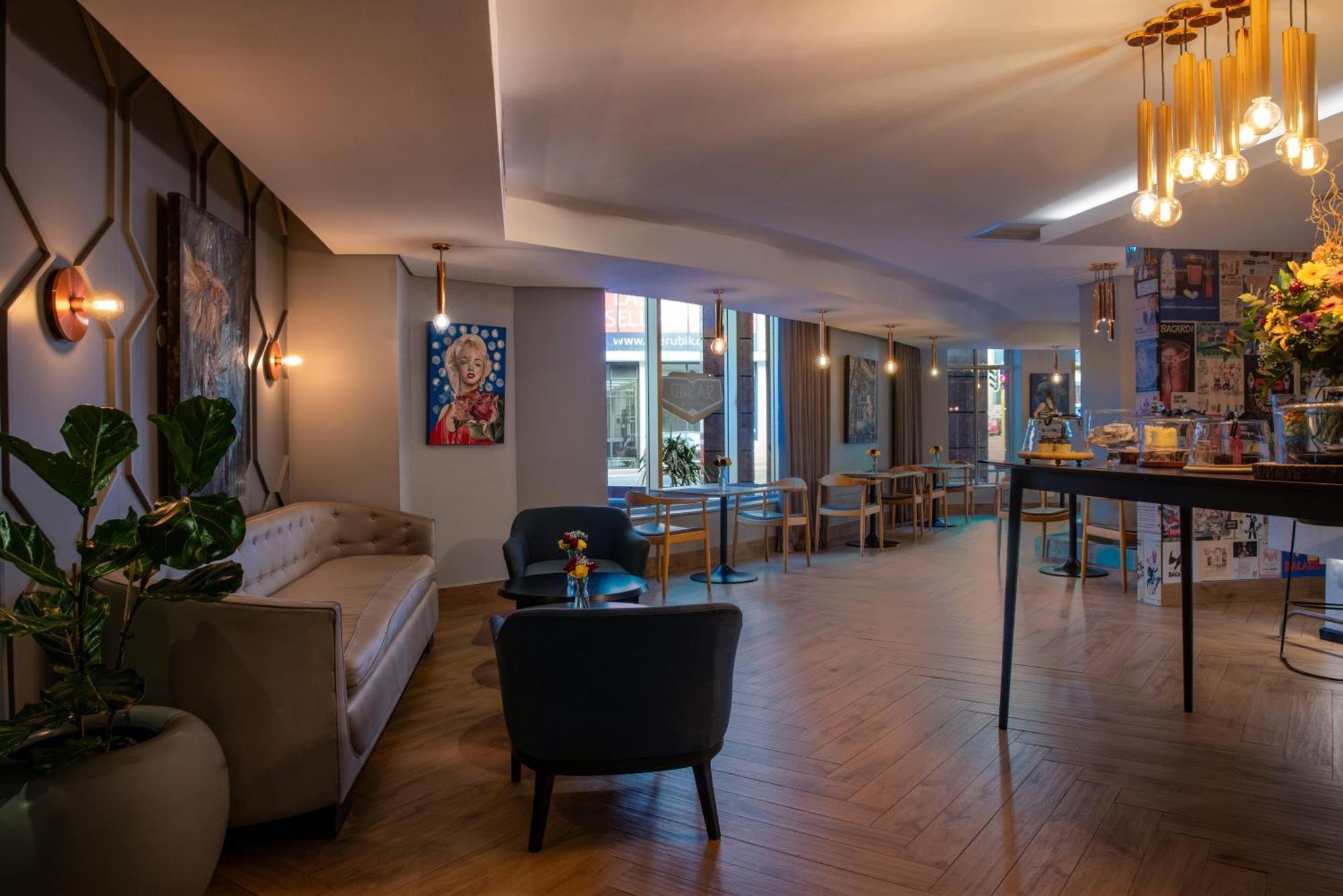 Pullman Centre Hotel 5*