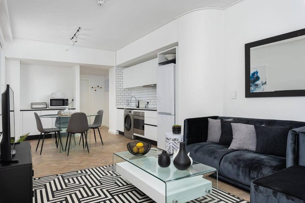Apartment Bowl Walk To Restaurants Modern Living