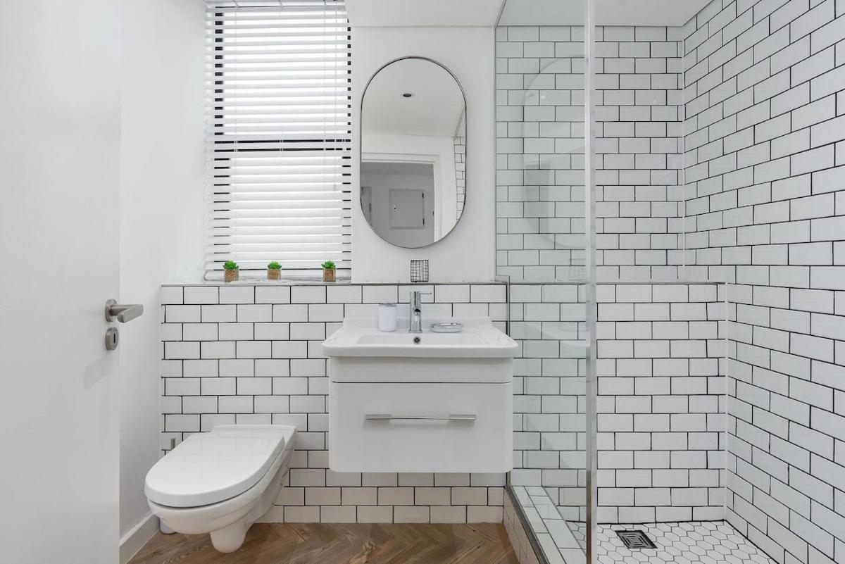 Bowl Walk To Restaurants Modern Living Apartment Cape Town