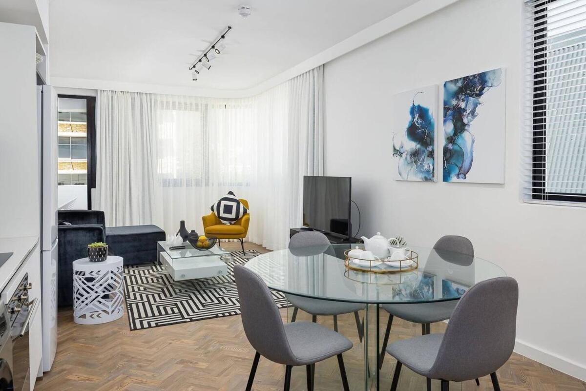Apartment Bowl Walk To Restaurants Modern Living Cape Town