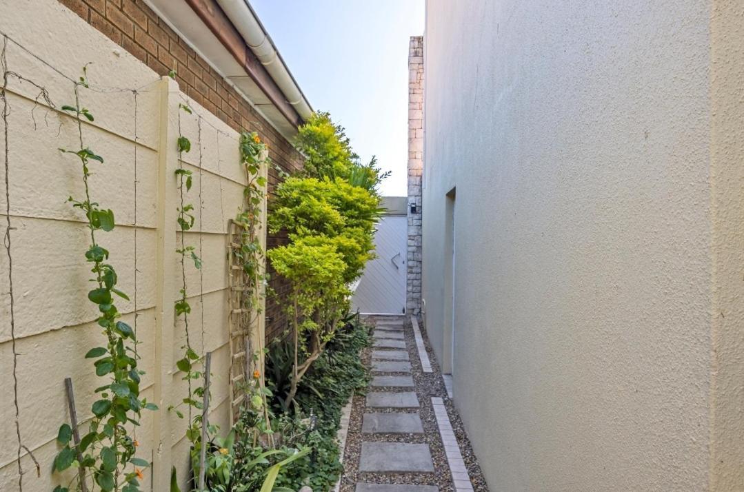 Apartment 1 Bedroomed Serendipity West Beach, Cape Town
