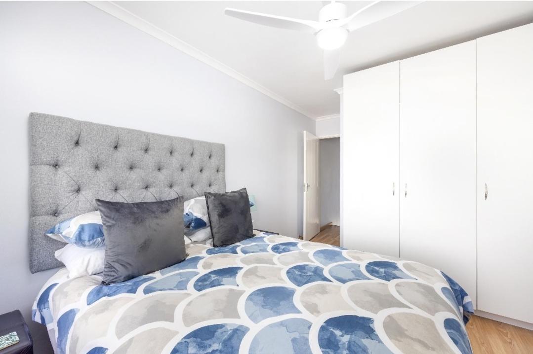Apartment 1 Bedroomed Serendipity West Beach, Cape Town