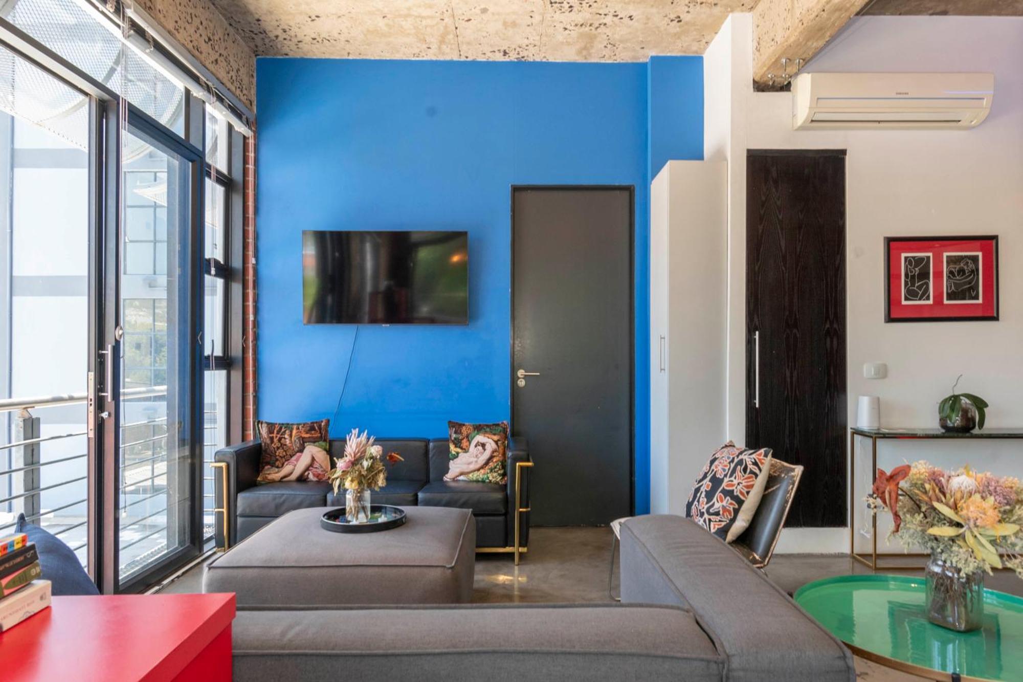 Manhattan-style 2-bedroom * Cape Town