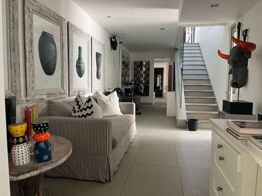 Paradise 4 Bed5bath, Cliftonbeach-lionshead Views *