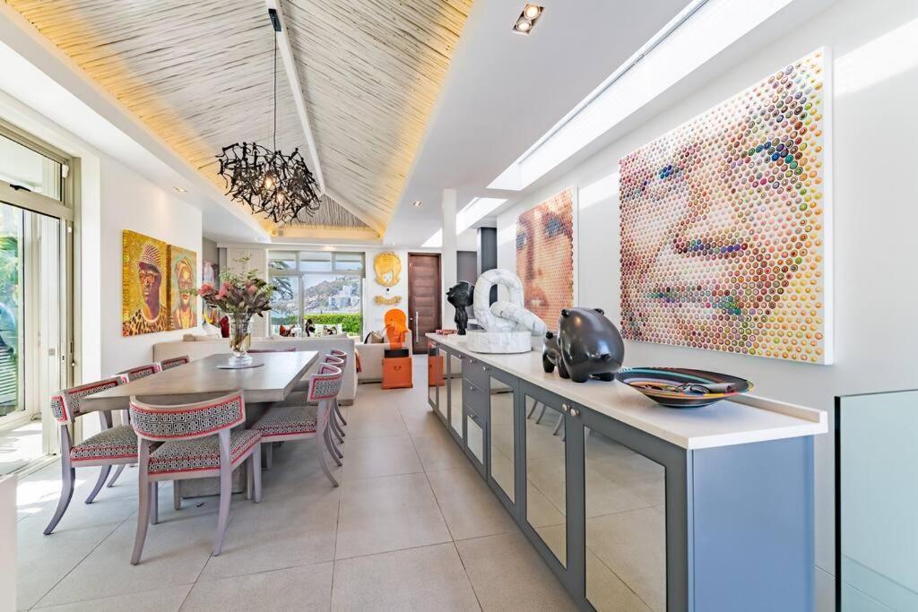 Paradise 4 Bed5bath, Cliftonbeach-lionshead Views Villa Cape Town