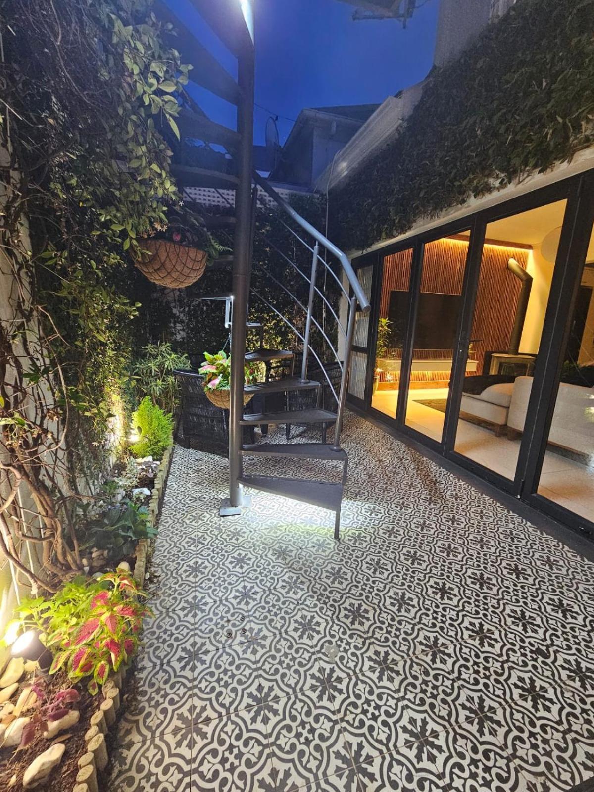 Ocean View Oasis *