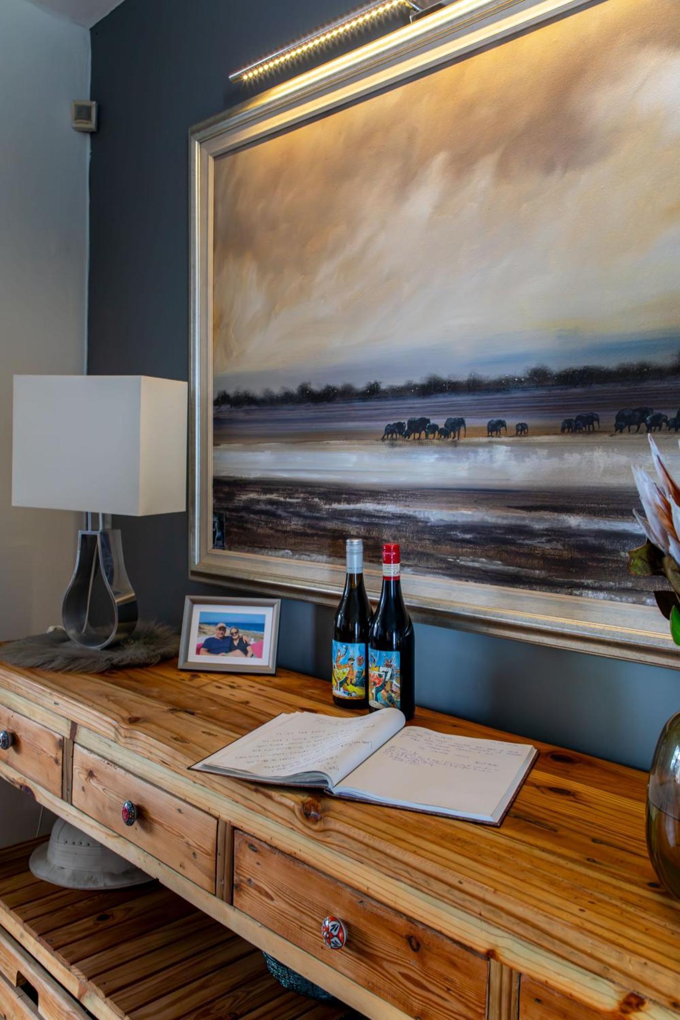 Tranquil Waterfront Hideaway With Stunning Views Holiday home Cape Town