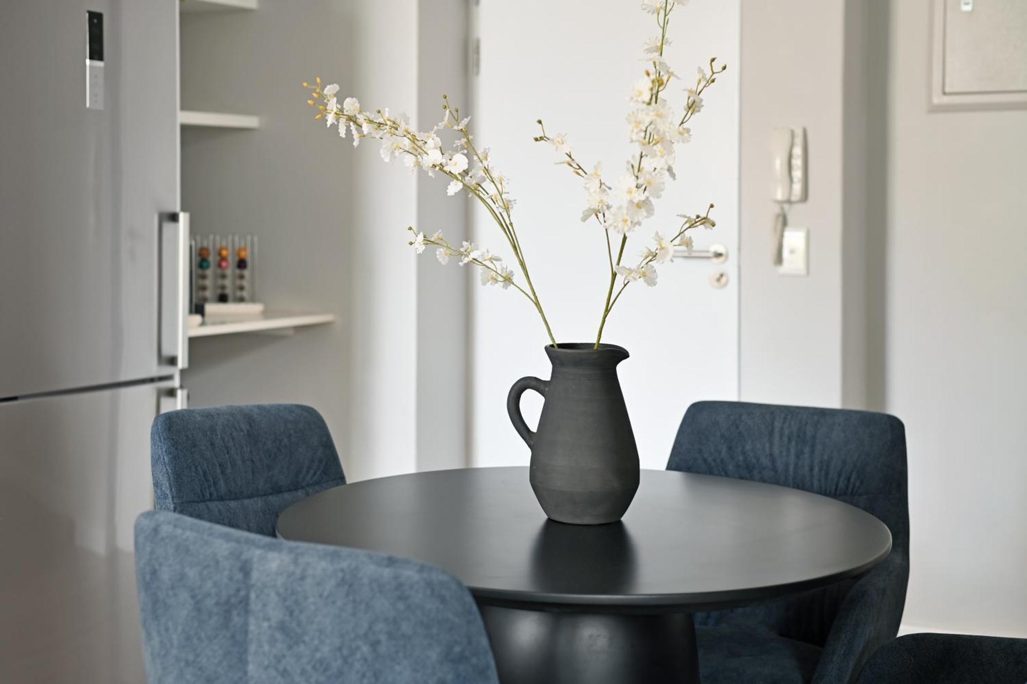 Luna 2-bed Escape With Mountain Views *