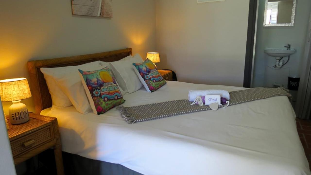 Kombi Cove Bloubergstrand Inn