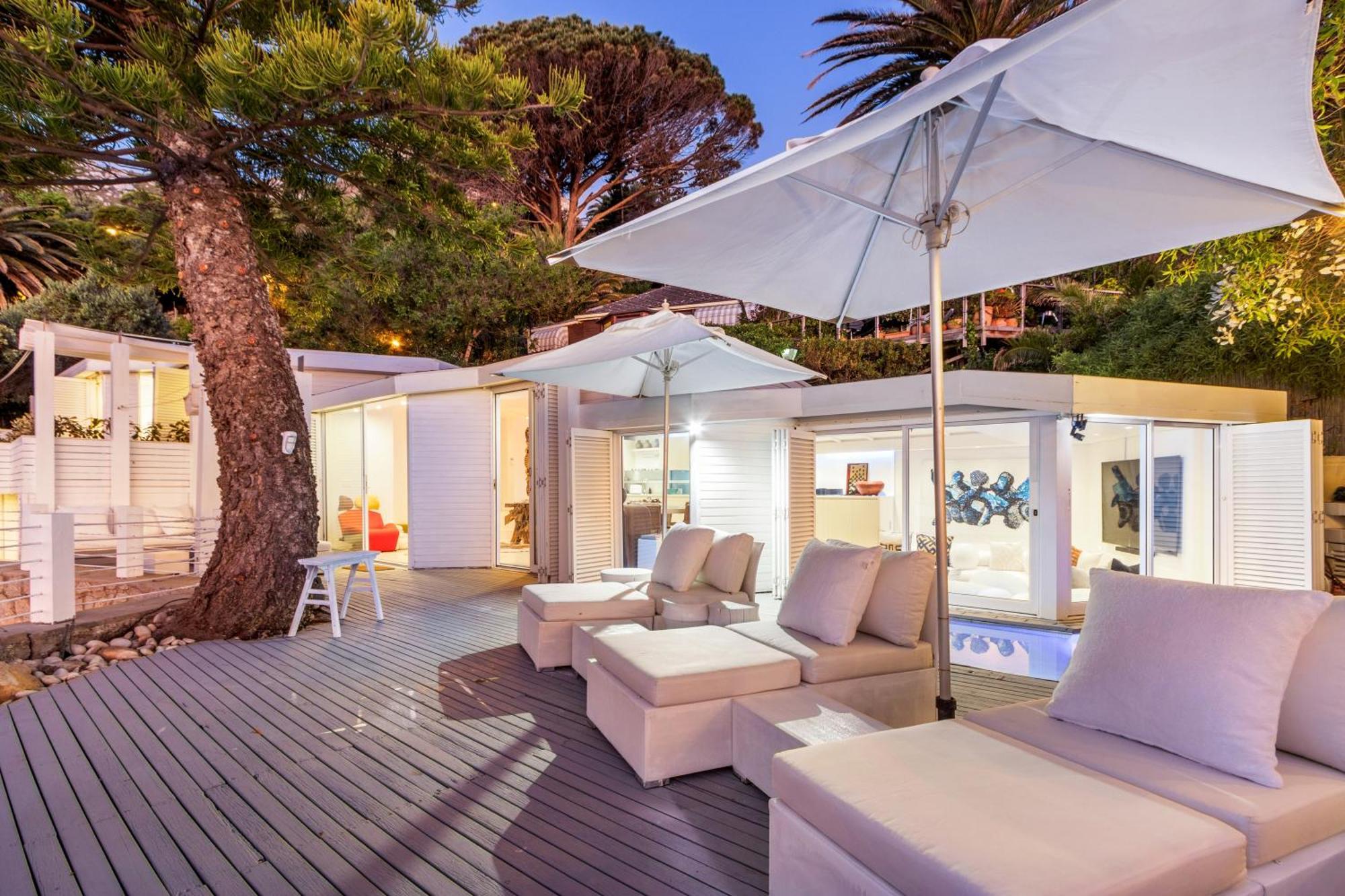Serene, Comfortable And Chic On The Villa Cape Town