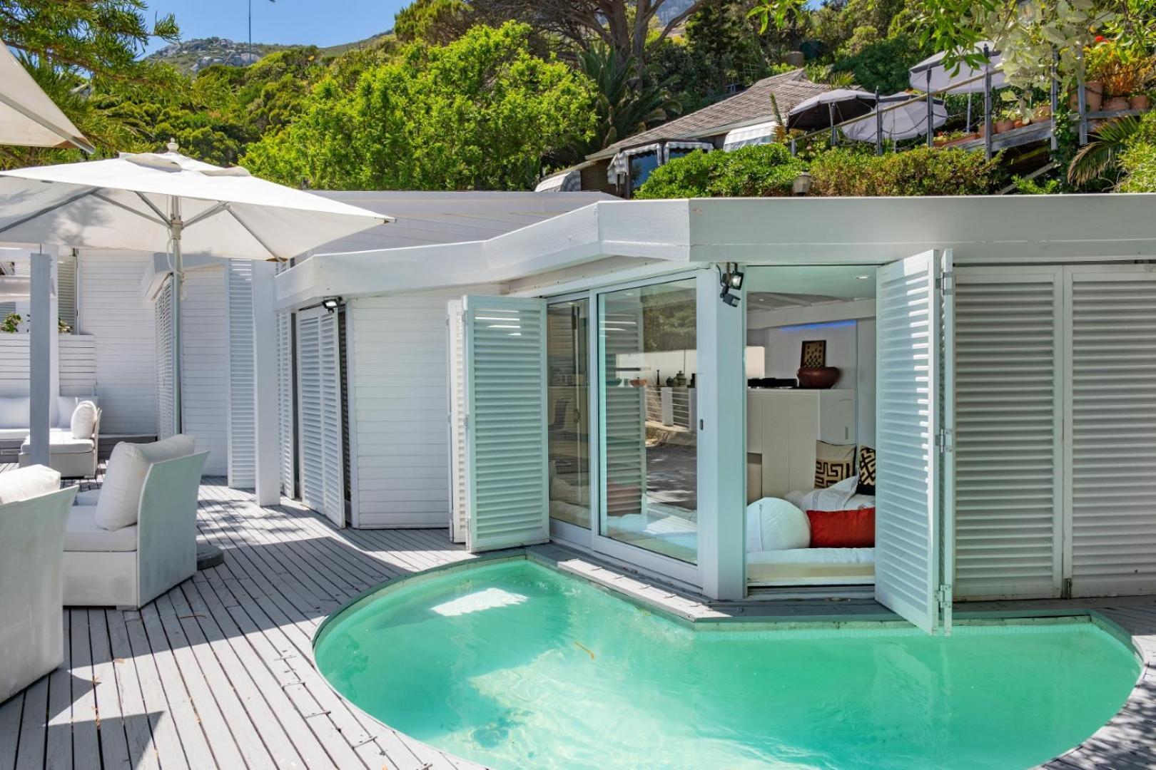 Serene, Comfortable And Chic On The Cape Town