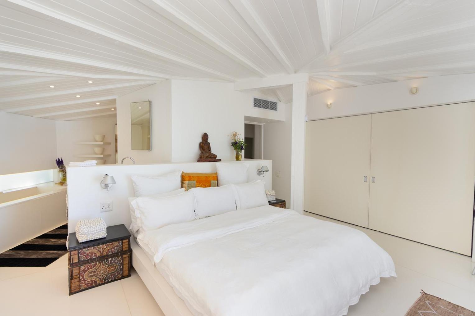 Serene, Comfortable And Chic On The Villa Cape Town
