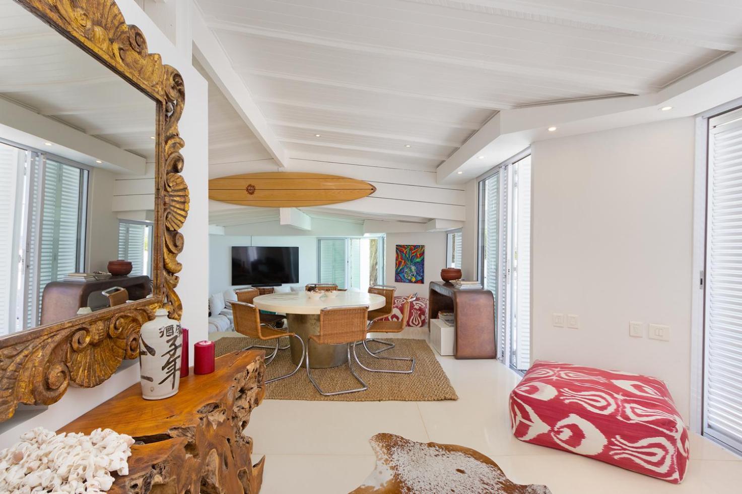Serene, Comfortable And Chic On The