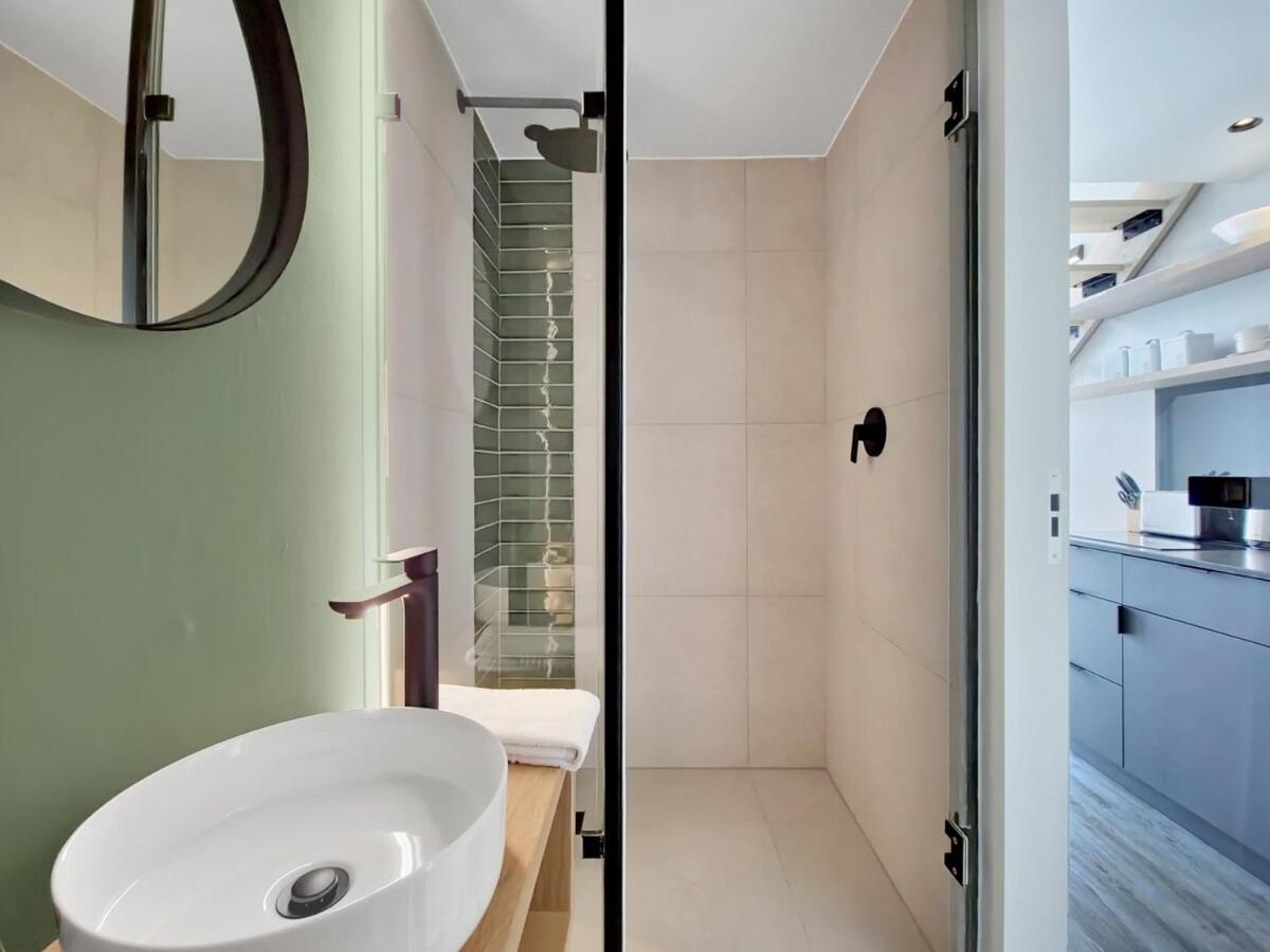 Bright Natural Light, Secure, Wifi,6th Floor Views Apartment Cape Town