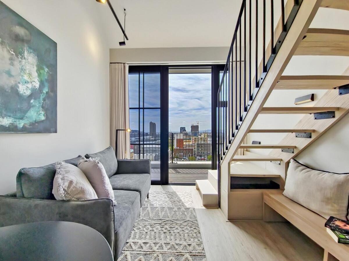 Bright Natural Light, Secure, Wifi,6th Floor Views *