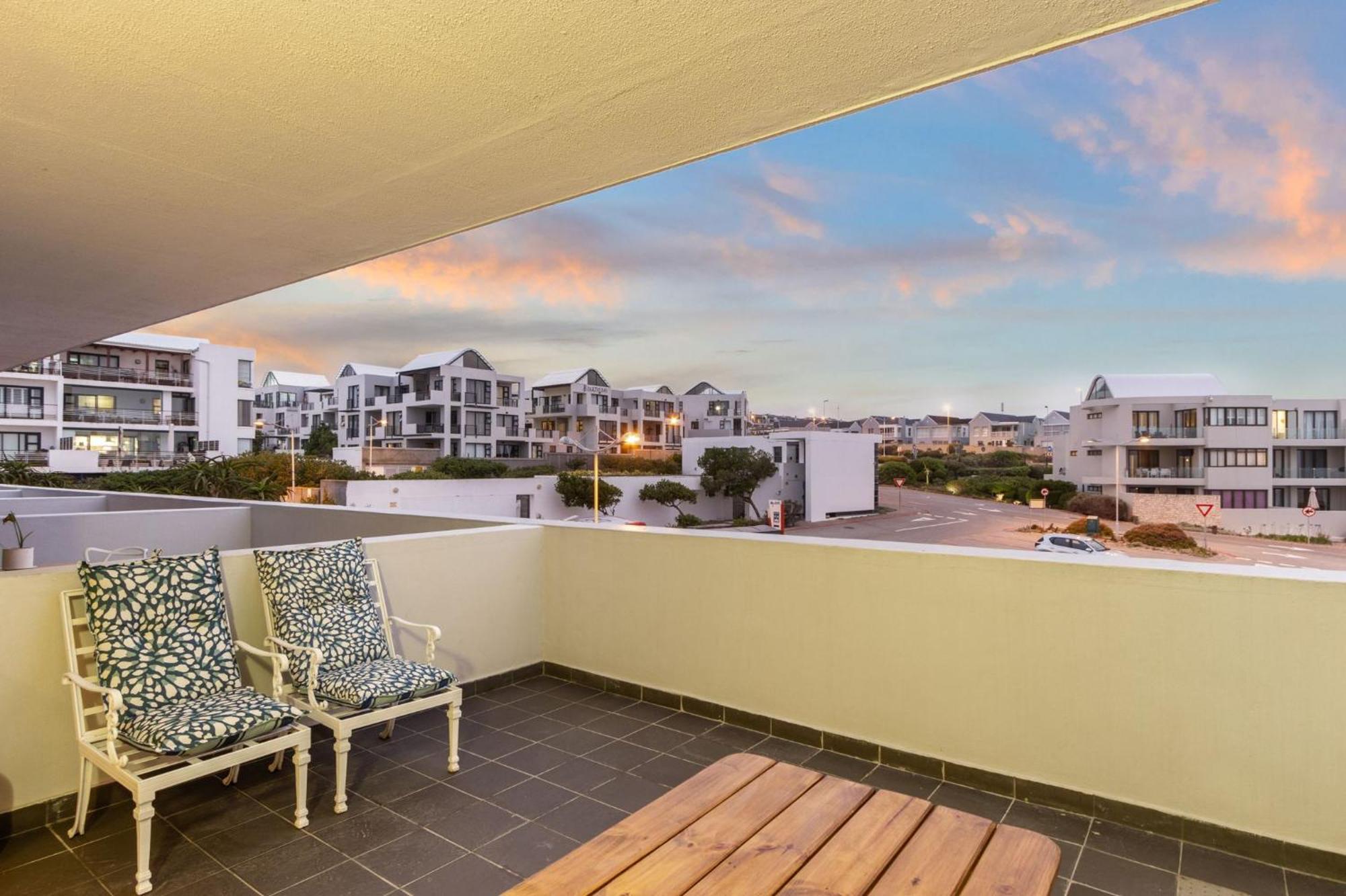 Apartment Eden On The Bay 106 By Host Agents *