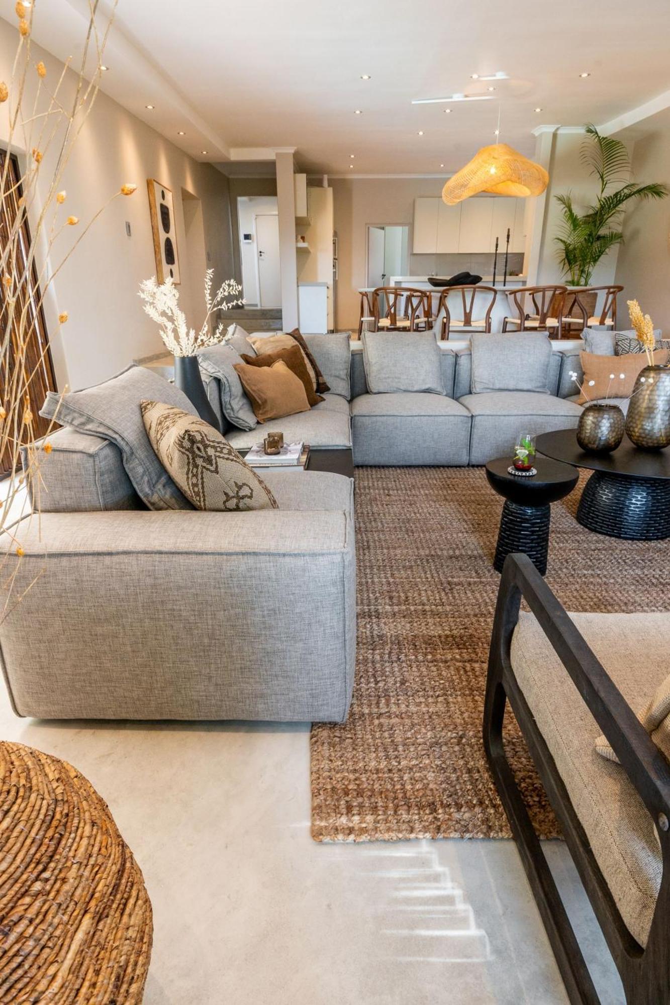 The 5 Apostles, Amazing Beautiful Spacious In Campsbay To Enjoy A Villa