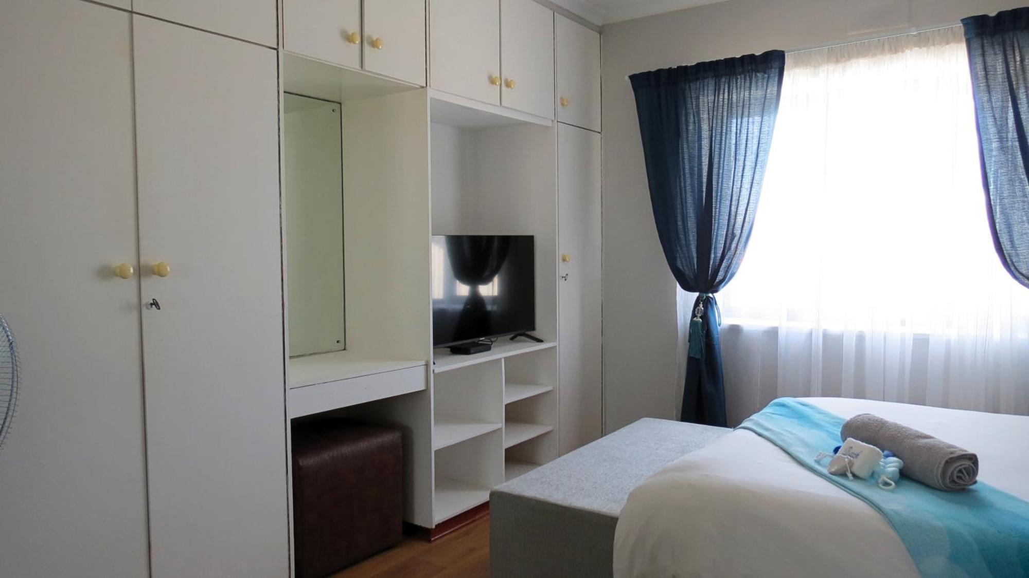 Kombi Cove * Cape Town