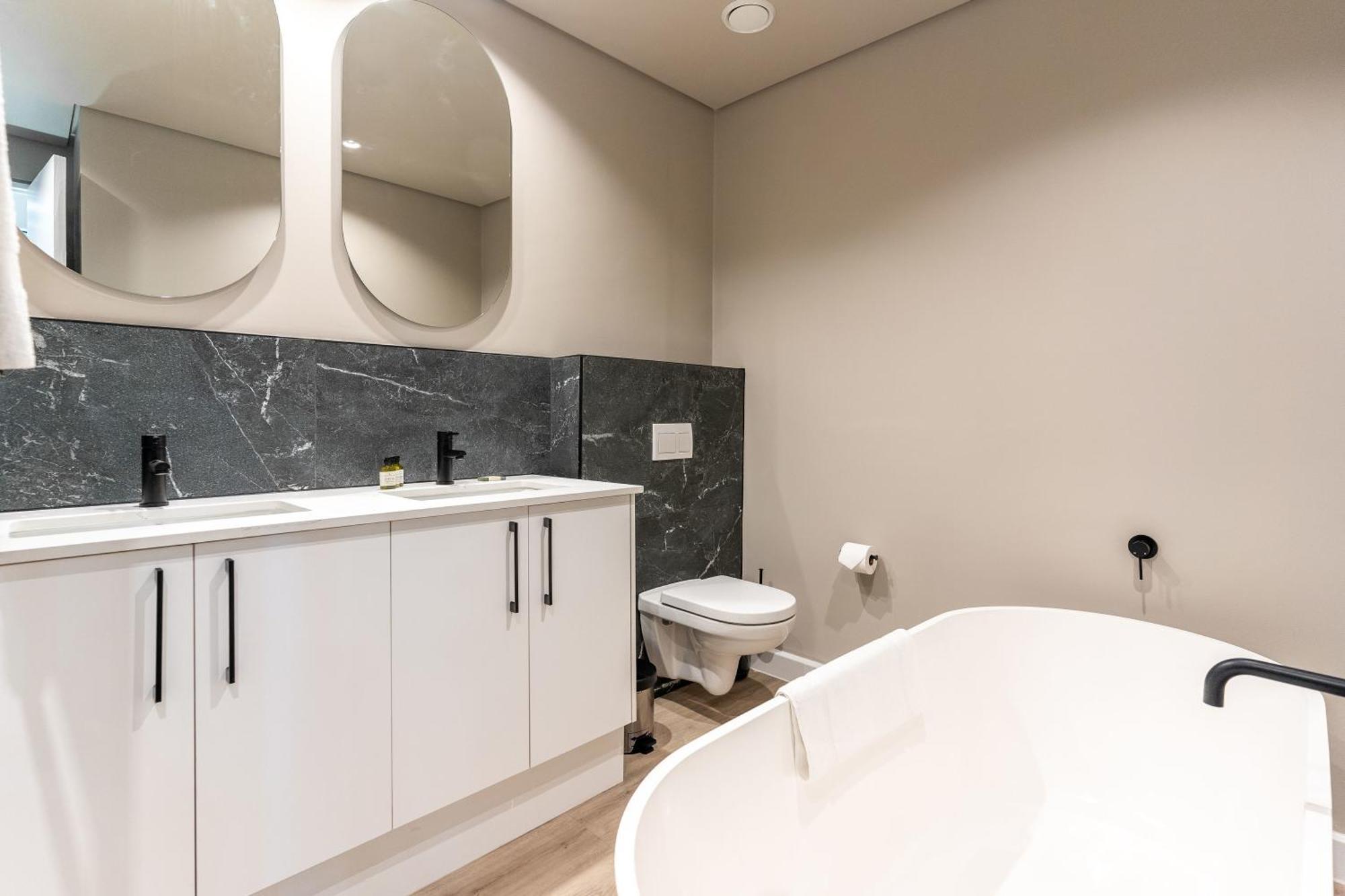 Apartment The Signature G16 - Lux 2 Bedroom Aprt In De Waterkant *