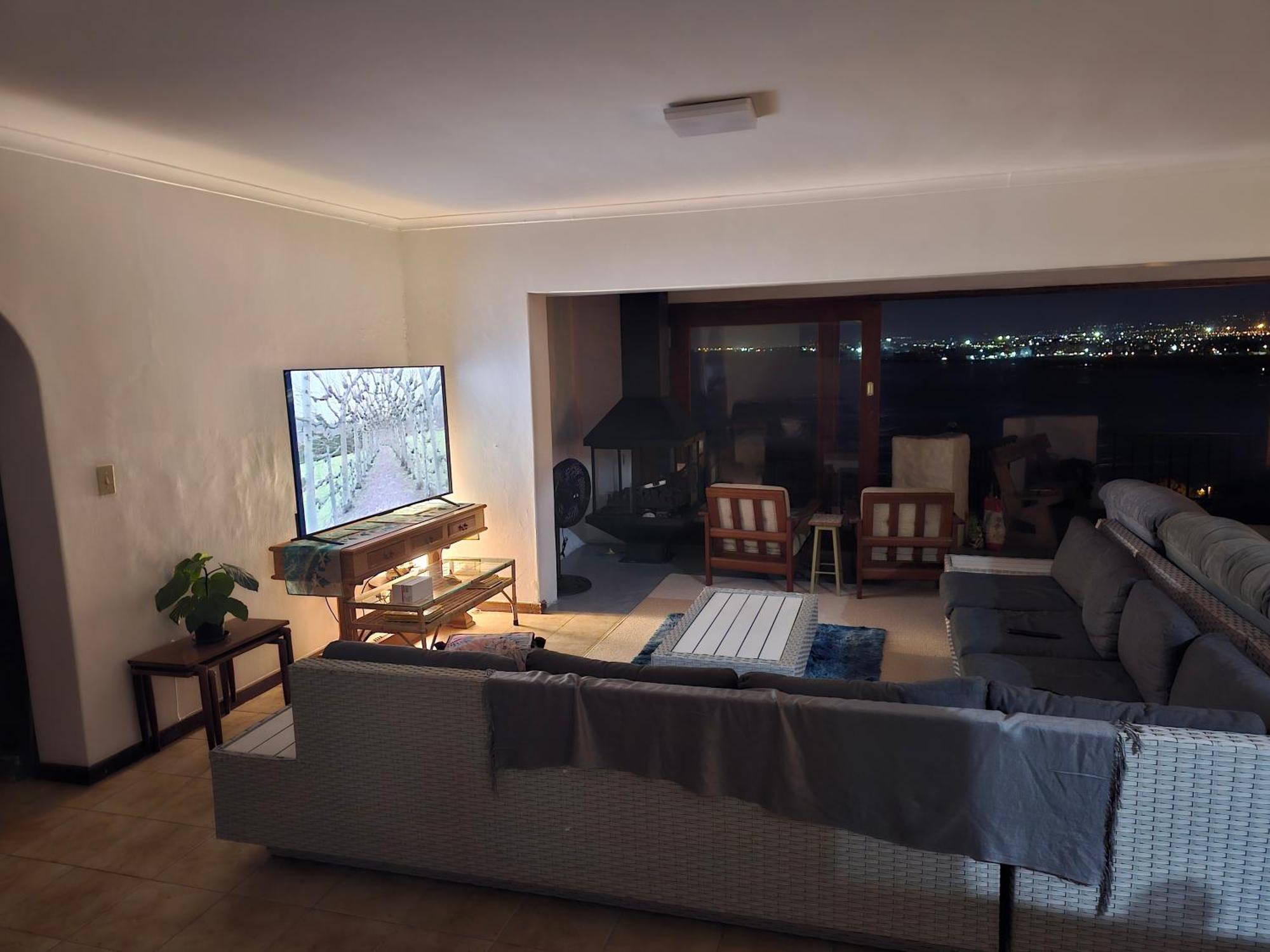 La Isla Bonita Bed & Breakfast *