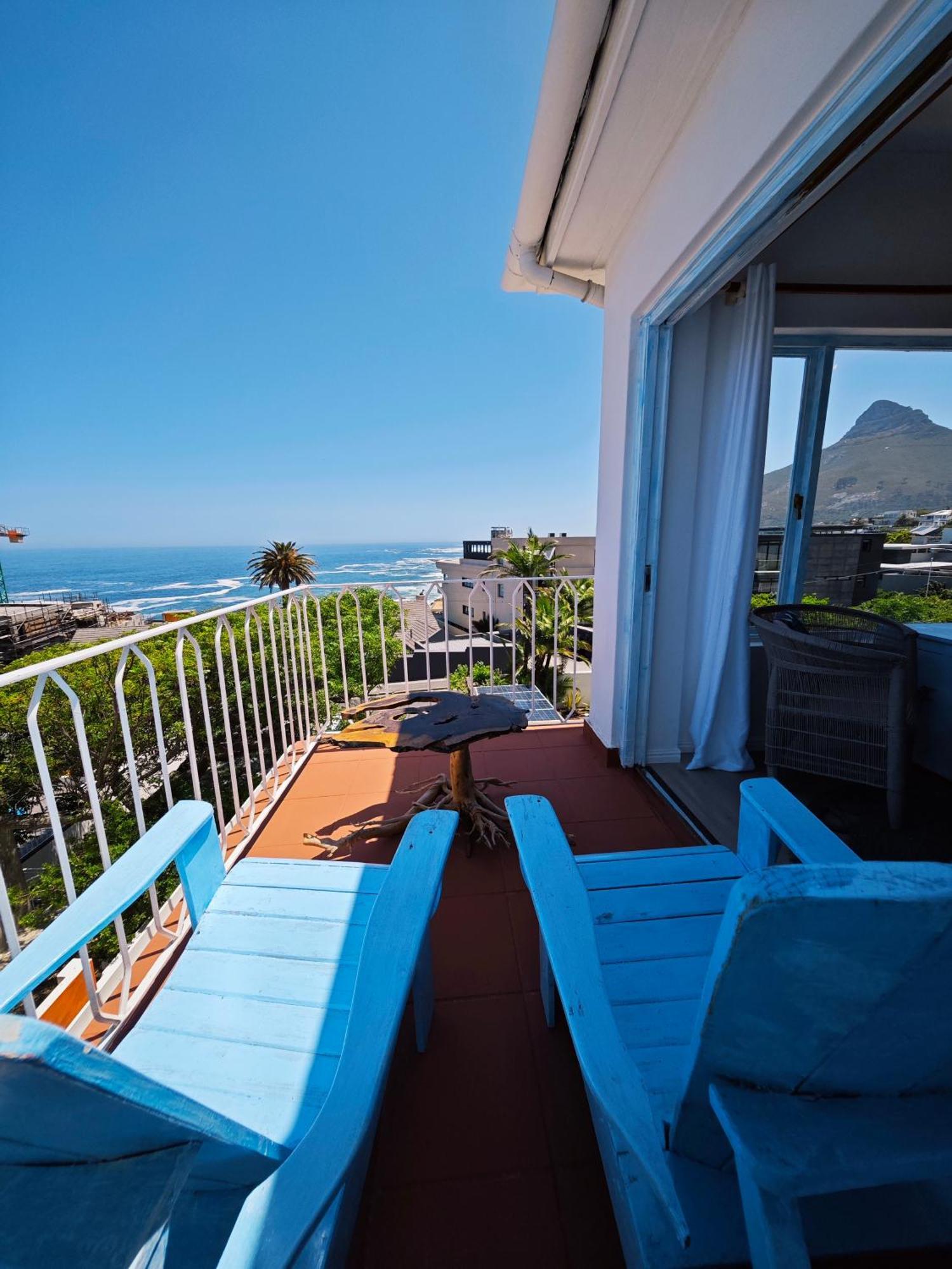 Beachwave Camps Bay *