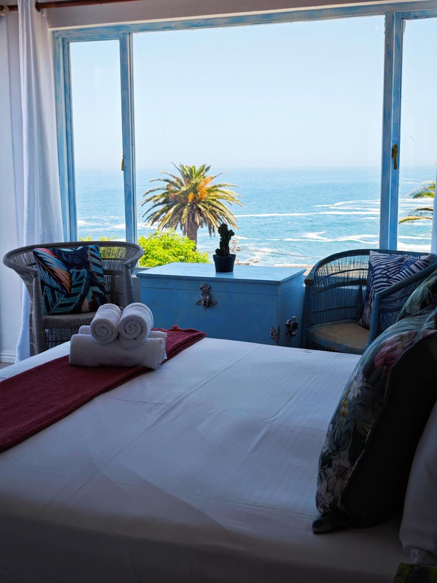 Guest house Beachwave Camps Bay Cape Town
