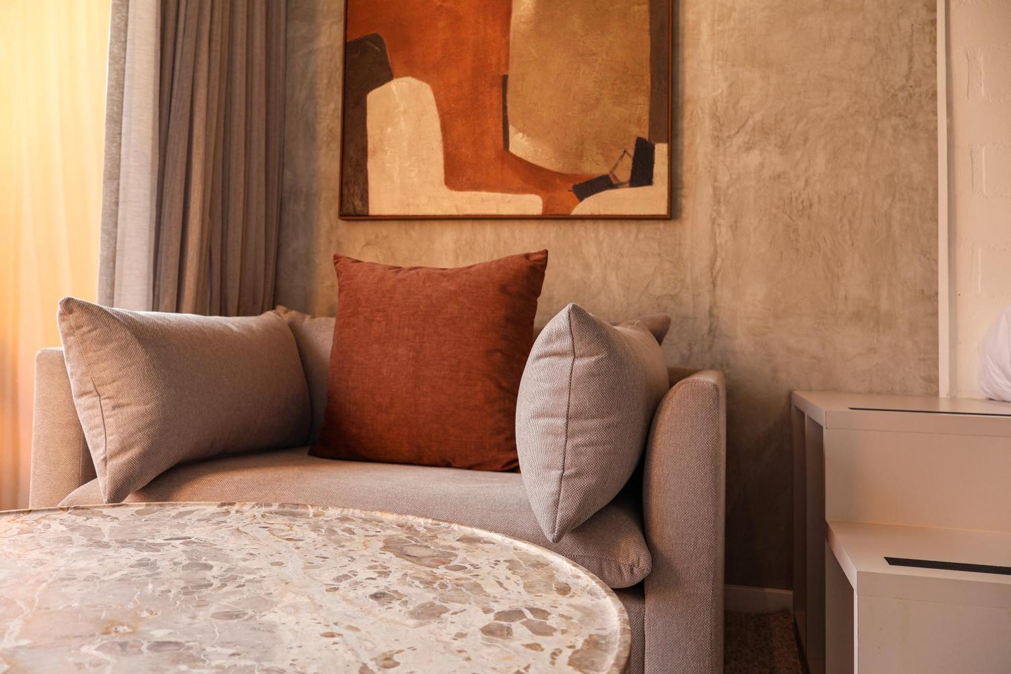 Eighty2 On M - Fluent Serviced Cape Town