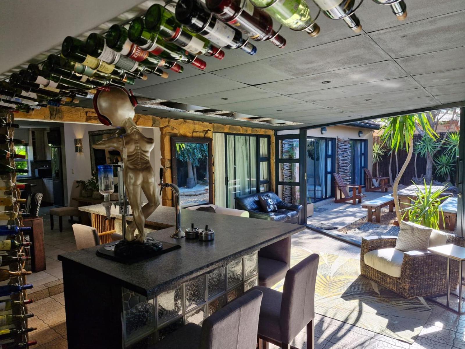 Villa Spacious In Cape Towns Blouberg Area Cape Town