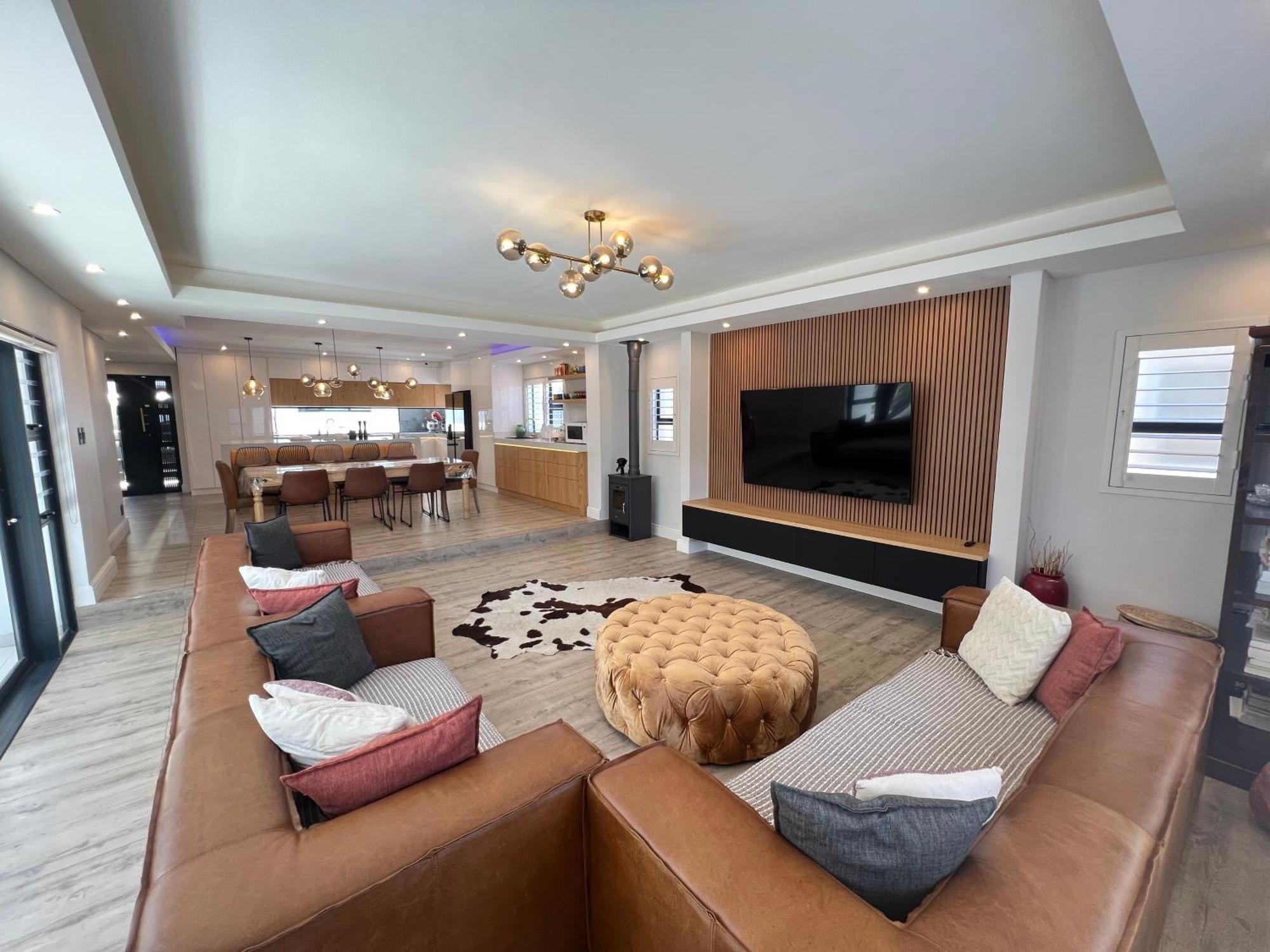 Luxurious 12 Sleeper Appaloosa * Cape Town