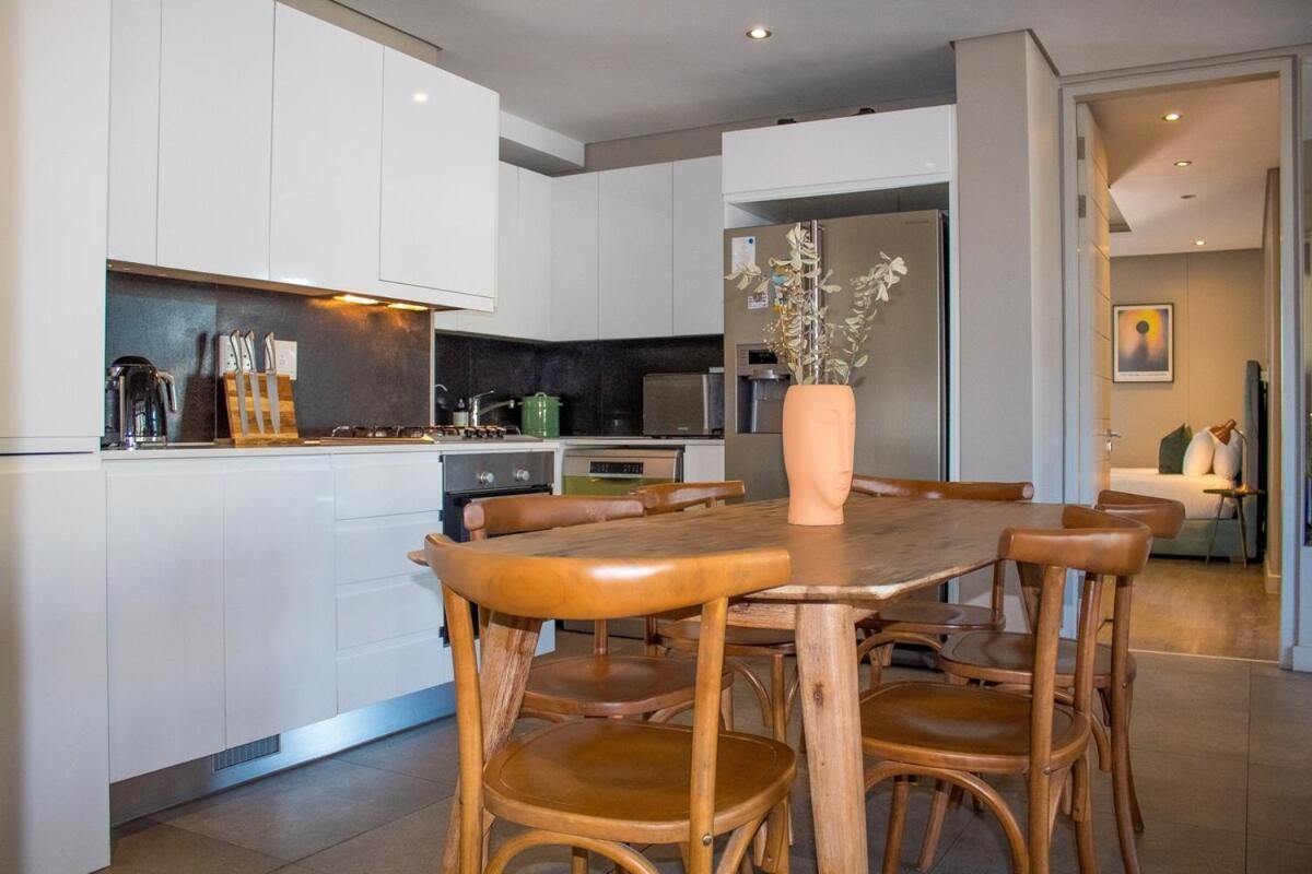 Two Bedroom & Secure Apartment Cape Town