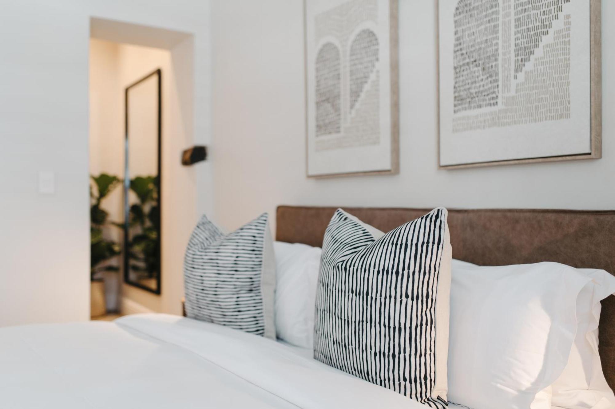 Dixon House In De Waterkant By Cape Finest Guest house Cape Town