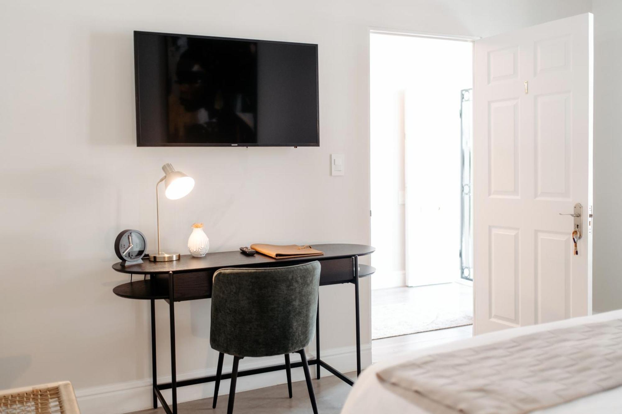 Dixon House In De Waterkant By Cape Finest Guest house Cape Town