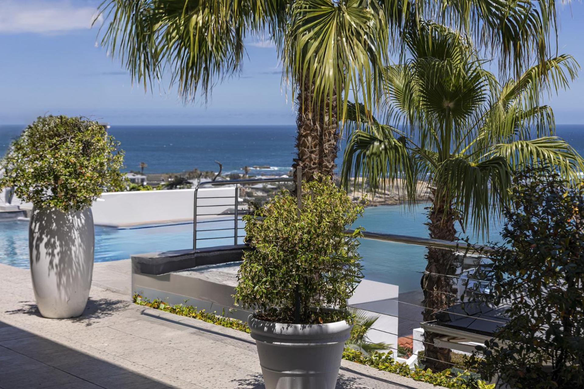Guest house Clifton Yolo Spaces - Clifton Mansion 2*