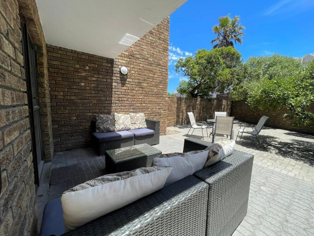 Coraldu House * Cape Town