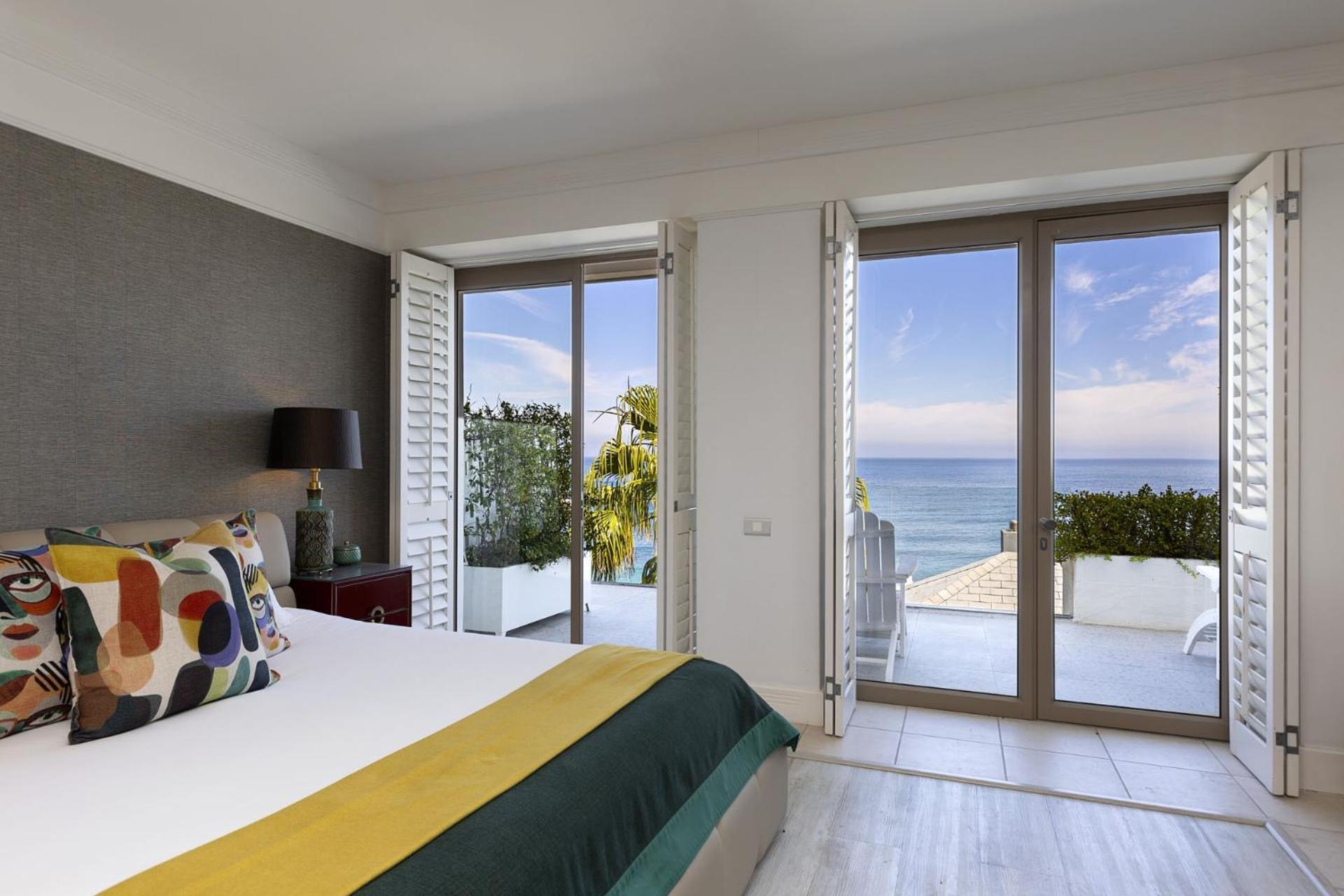 Clifton Yolo Spaces - Clifton Mansion Guest house