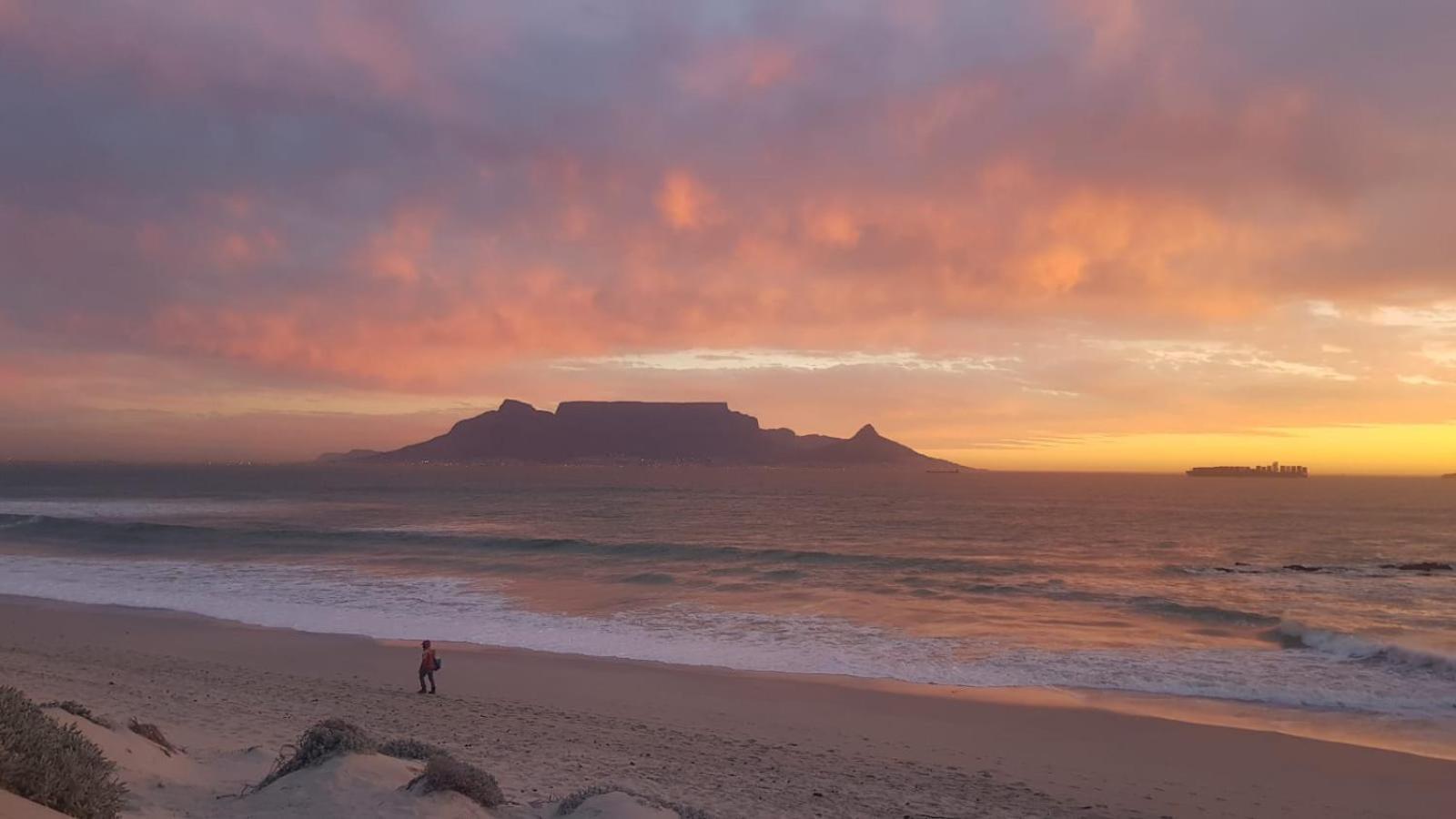 602 Infinity Apartment Cape Town