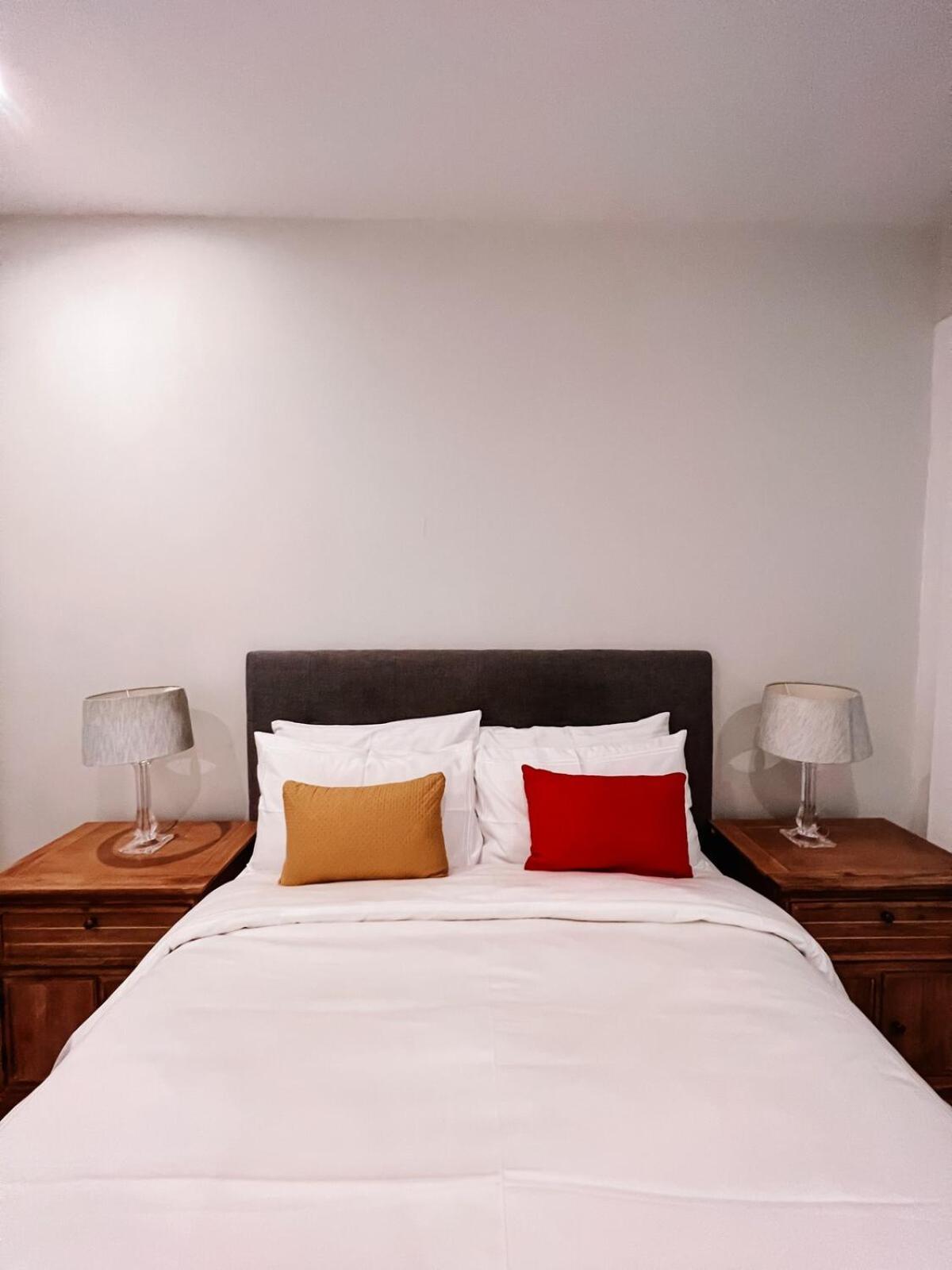 Apartment Stylish 2 Bedroom Table Mountain Views Cape Town