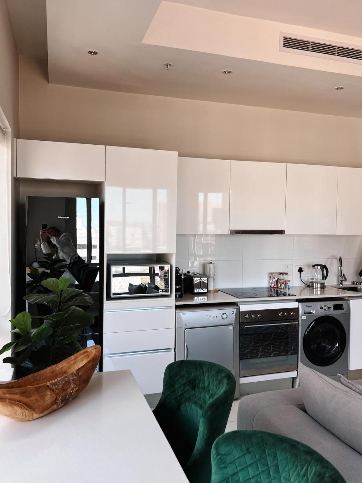 Apartment Stylish 2 Bedroom Table Mountain Views Cape Town