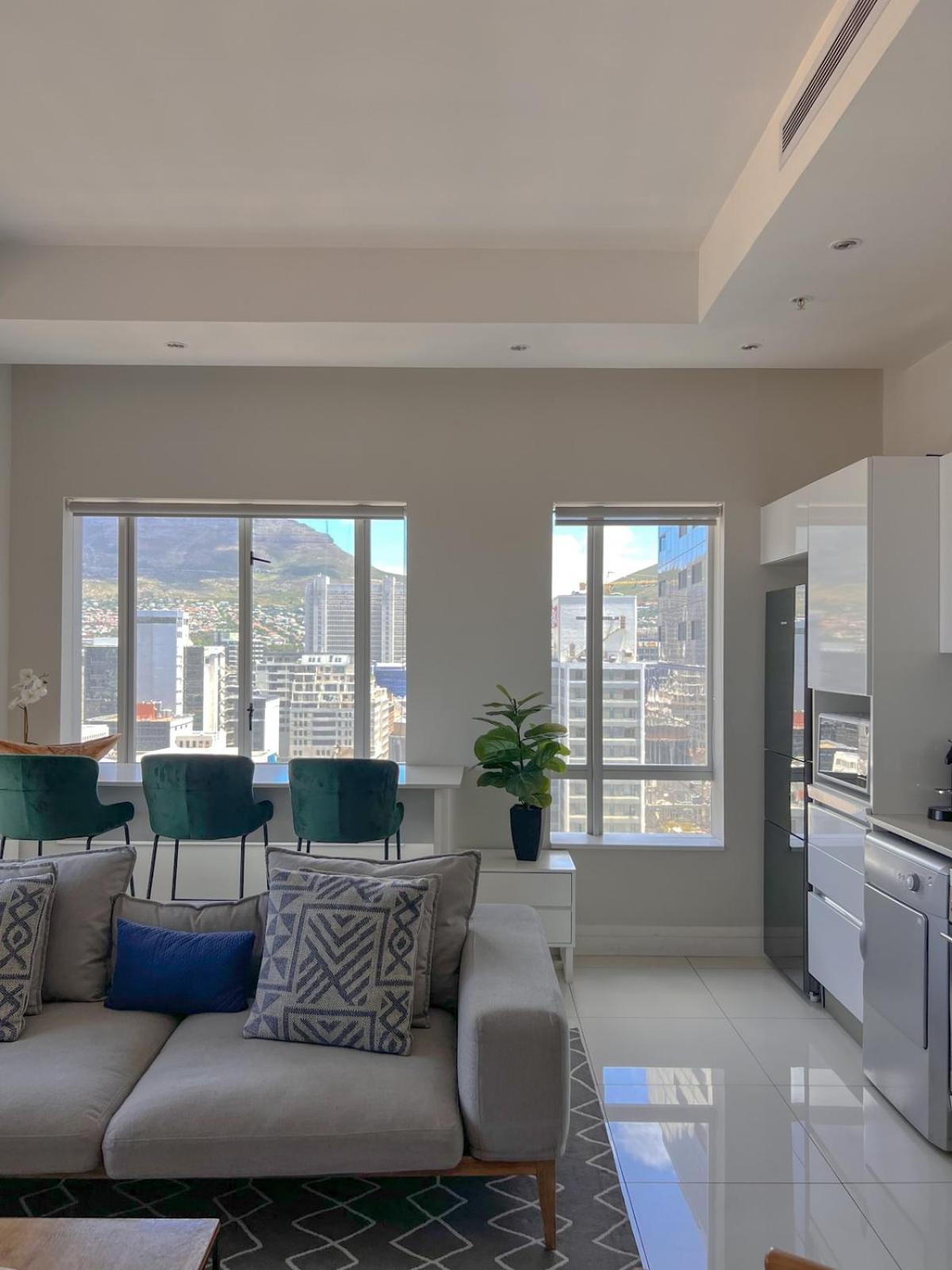 Apartment Stylish 2 Bedroom Table Mountain Views Cape Town