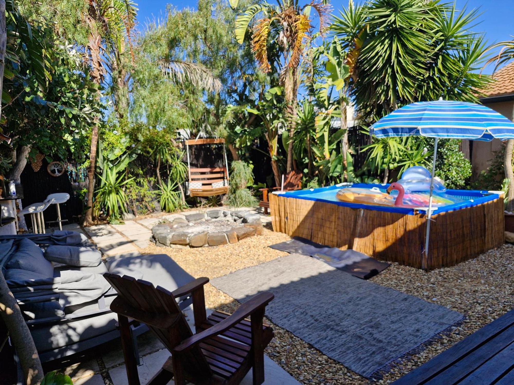 Regent Casa's - Cape Towns Blouberg Area - Where 20 People
