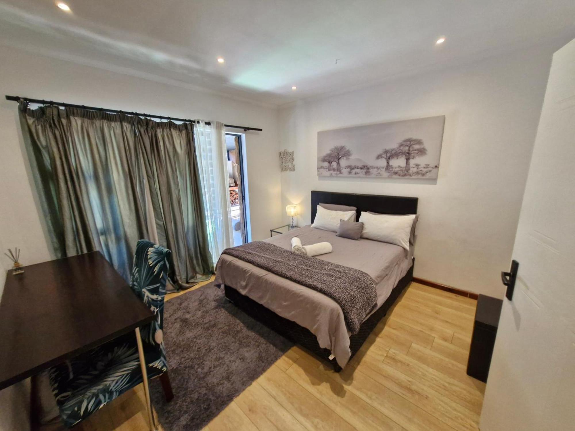 Regent Casa's - Cape Towns Blouberg Area - Where 20 People Cape Town