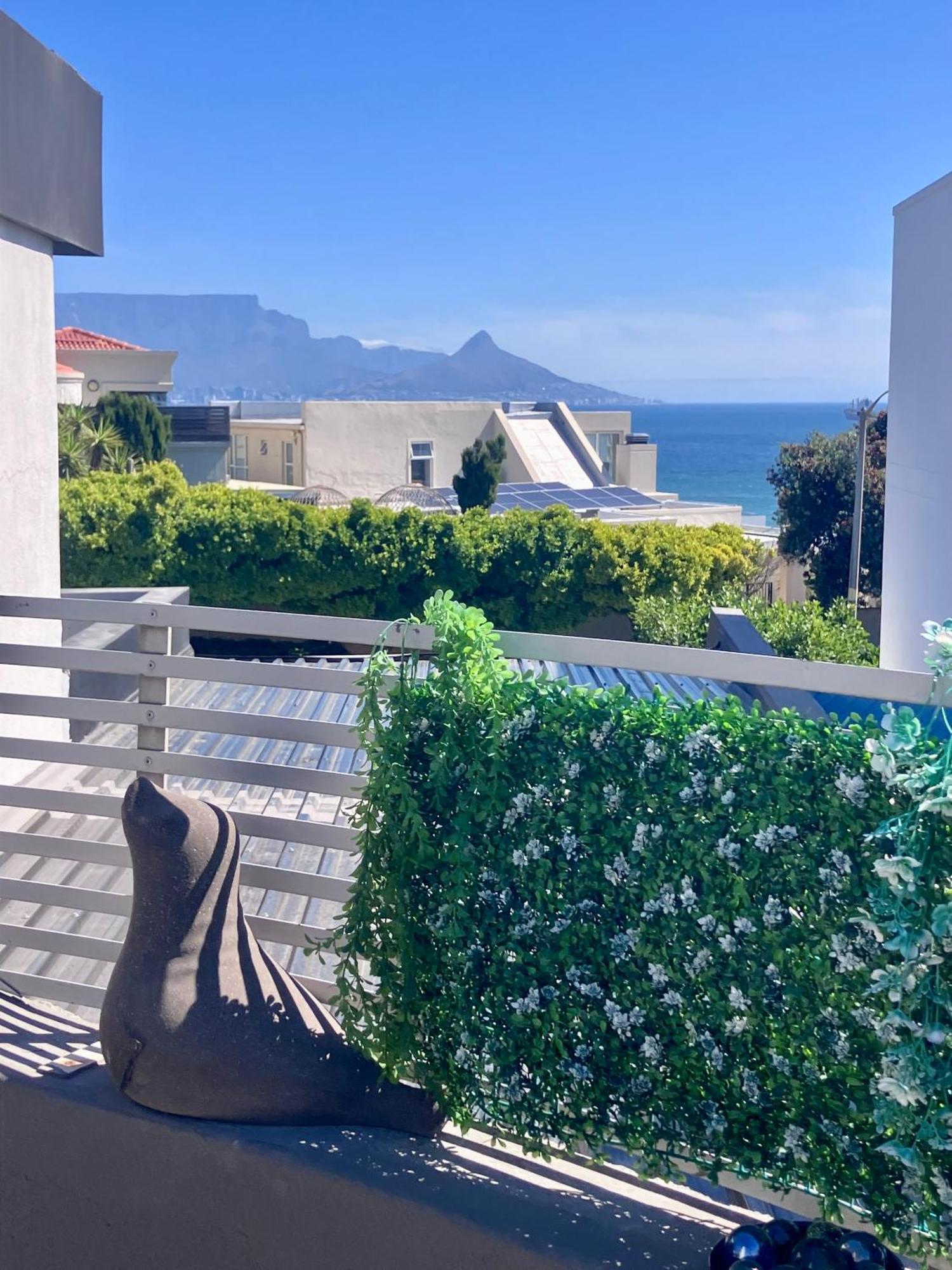 Penguins Cove Coastal Sanctuary Apartment-bloubergstrand *
