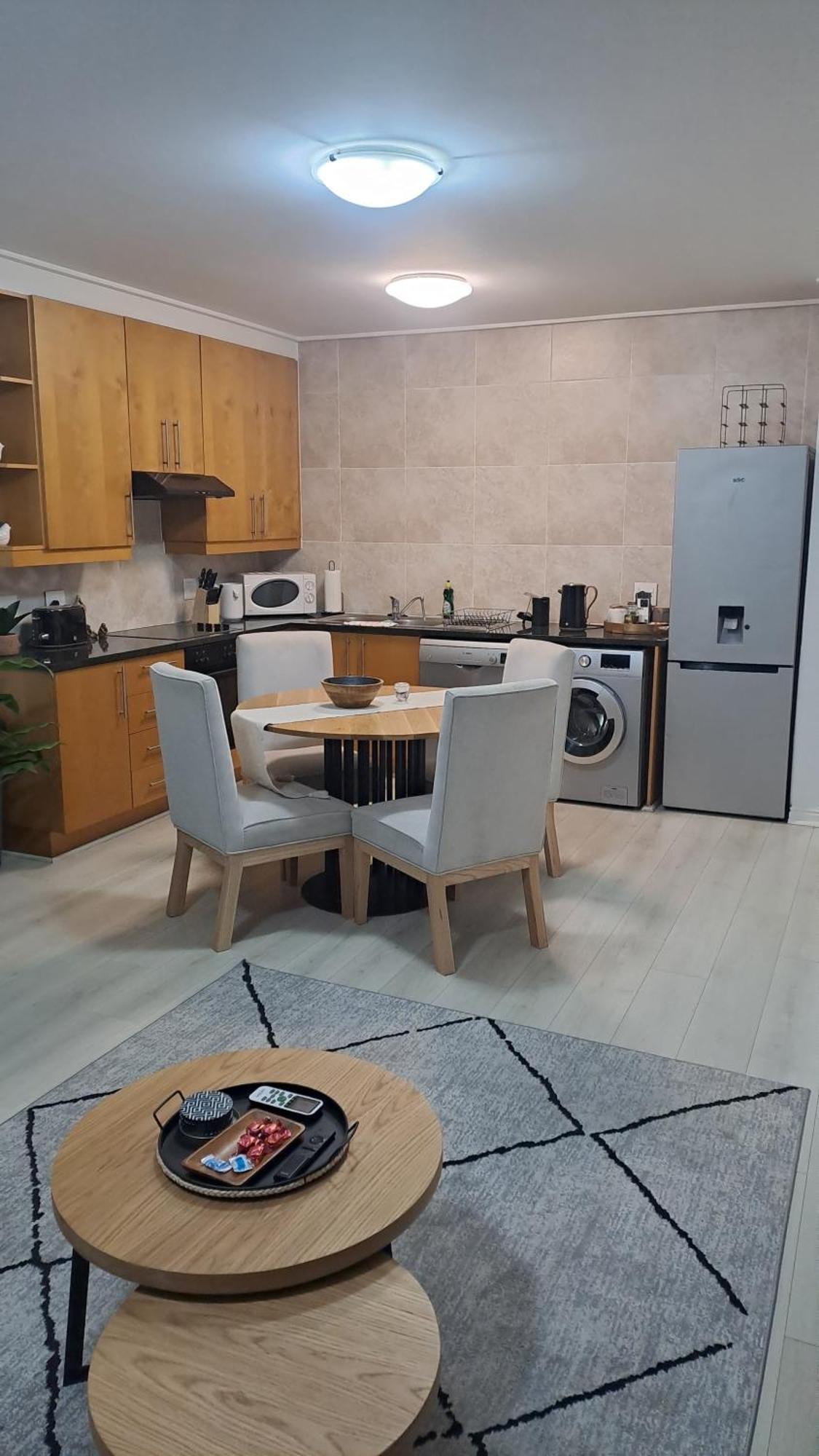 Cozy 1-bedroom In Amazing With Wifi, Ac Apartment *