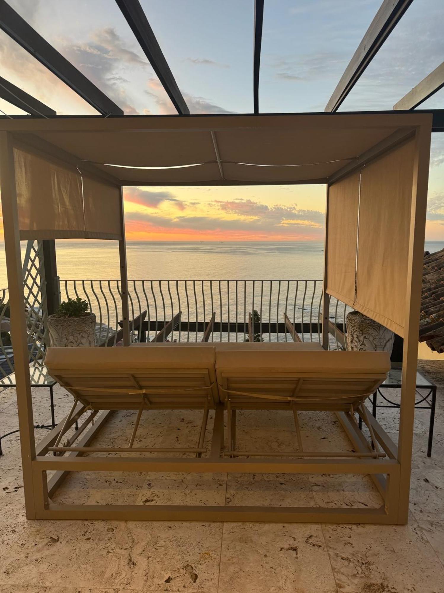 Villa Del Mar: Luxurious Sea View In Bantry Bay Cape Town