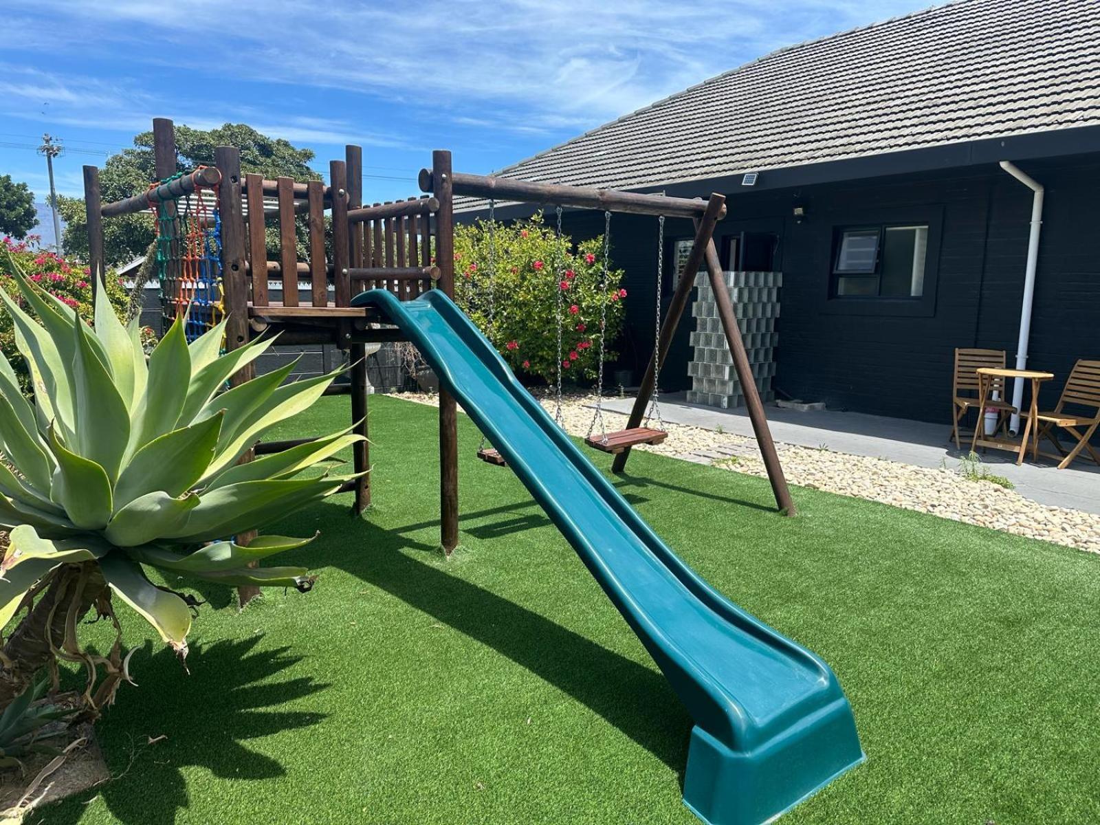 Luxury Oasis, Lifestyle Villa, Pool & Gym Holiday home Cape Town