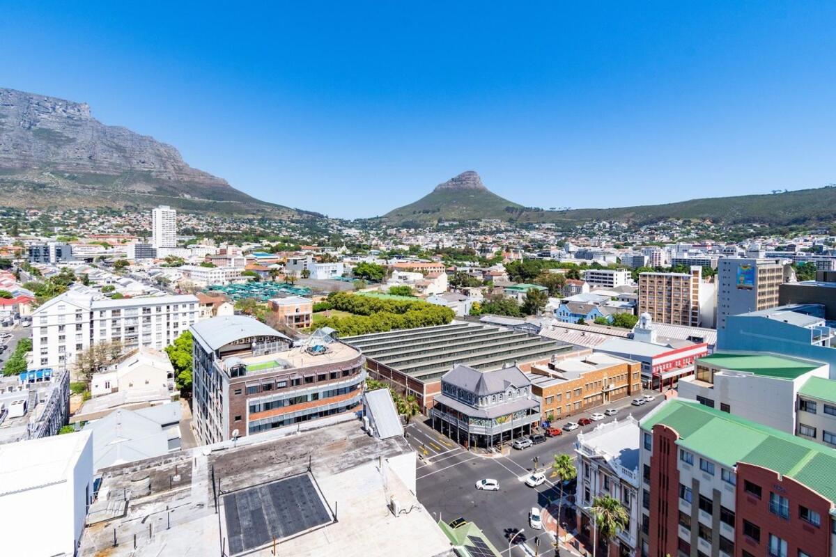 Apartment Four Seasons 8th Floor W Gym & Pool Cape Town