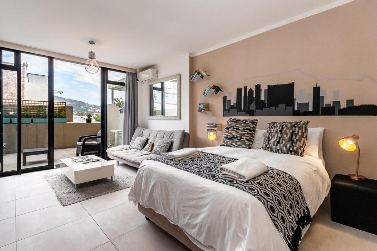 Apartment Four Seasons 8th Floor W Gym & Pool Cape Town