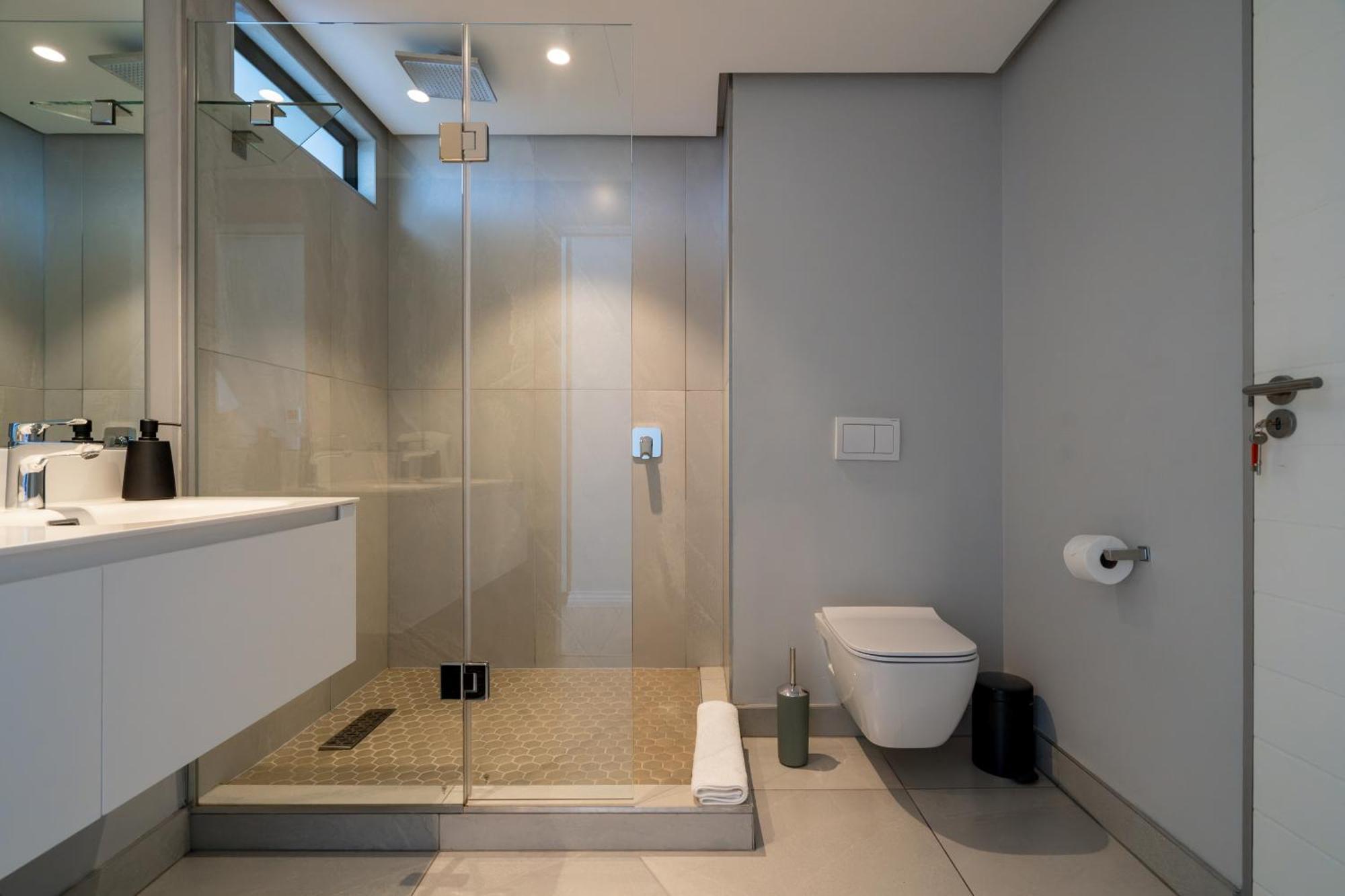Exclusive Penthouse With Mountain & Ocean Views *